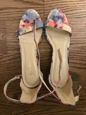 Floral scrappy low heeled shoes
